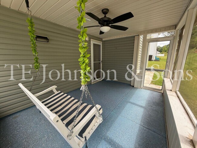 Building Photo - Modern Comfort Meets Eco-Friendly Living
