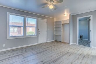 Building Photo - Beautiful 1 bed/ 1 bath ready for you to c...