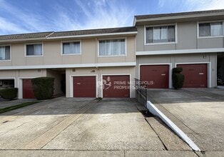 Building Photo - 3830 Fairfax Way