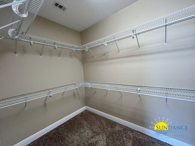 Building Photo - 539 Tom Sawyer Ln