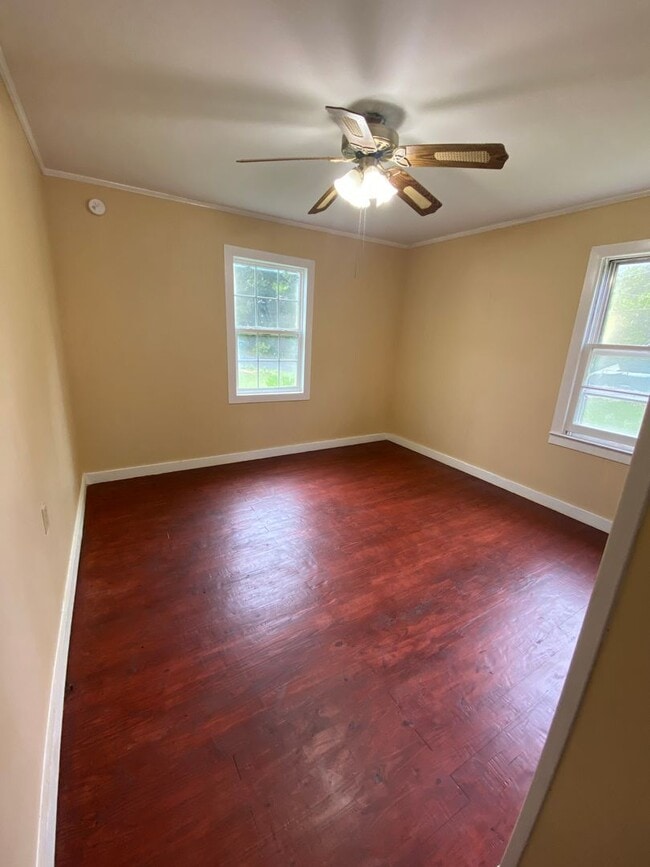 Building Photo - 2721 Simpson St