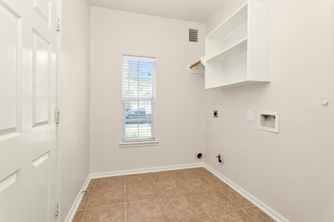 Building Photo - 3118 Legends Mist Dr
