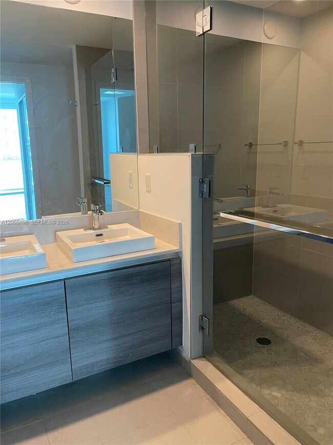 Building Photo - 1080 Brickell Ave