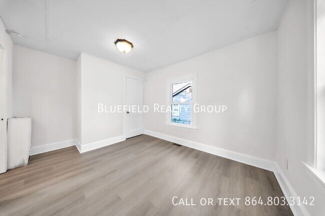 Building Photo - 217 Norris St