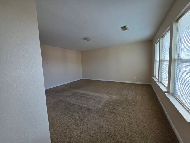 Building Photo - 15127 Blue Creek Ranch Dr