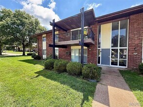 Building Photo - 7601 Hazelcrest Dr