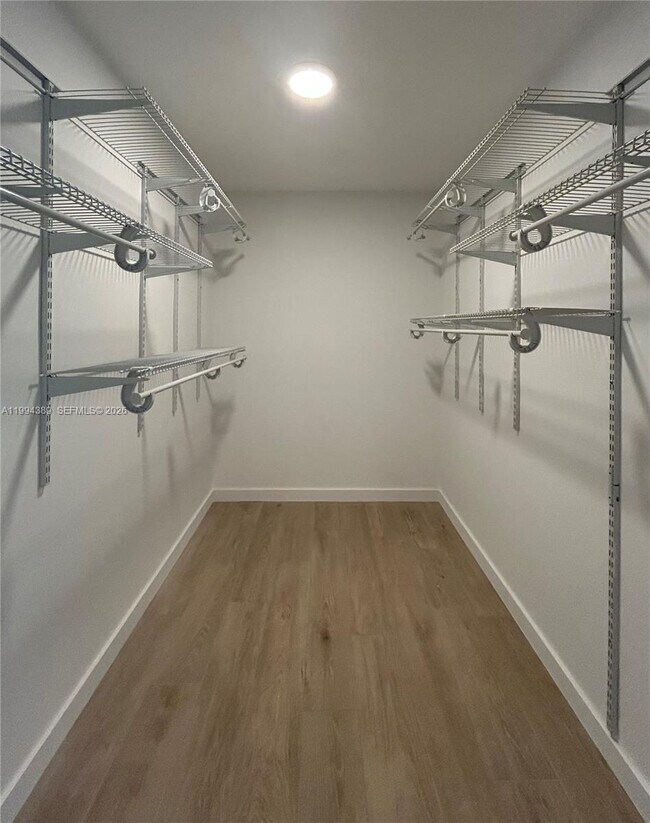 Building Photo - 5845 Collins Ave