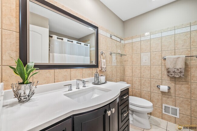 Building Photo - 507 Eastman Ct