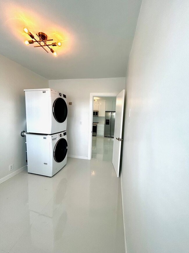 Building Photo - Fully Renovated East-Facing 2BR/2BA + Bonus Room | Ocean Views | In-Unit W/D