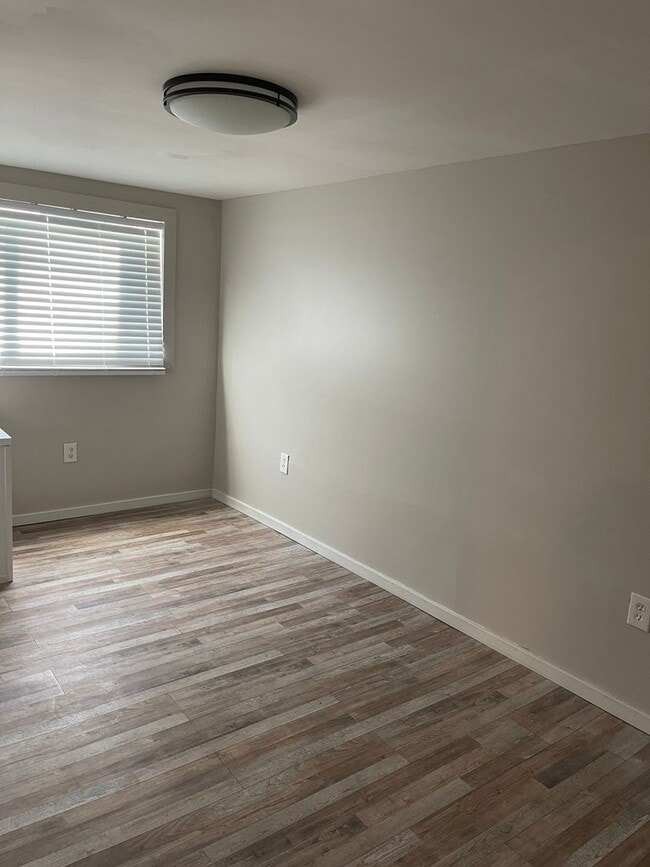 Building Photo - 400 Ave A