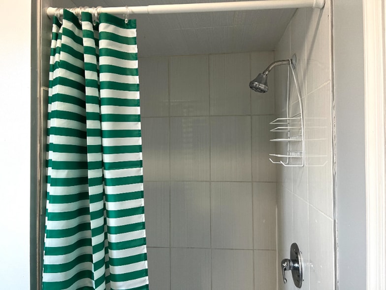 Building Photo - 5023 Spruce St