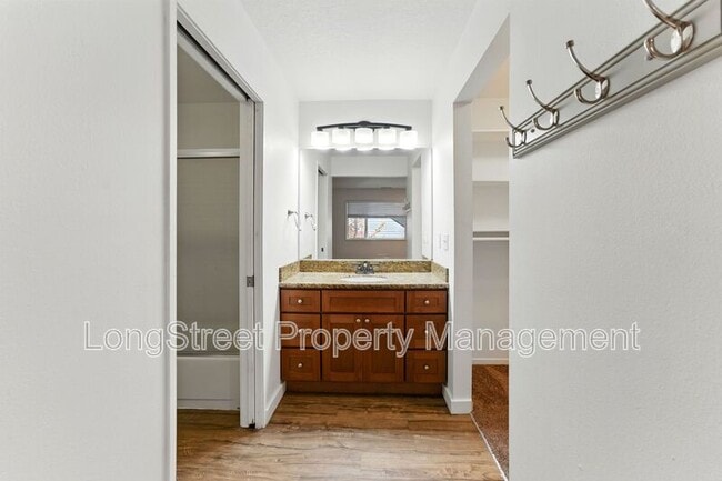 Building Photo - 48 Eagle Crest Dr