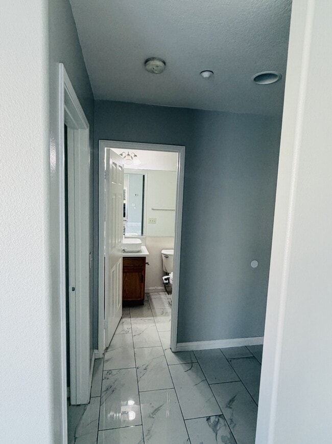 Building Photo - 7575 Lime Ave