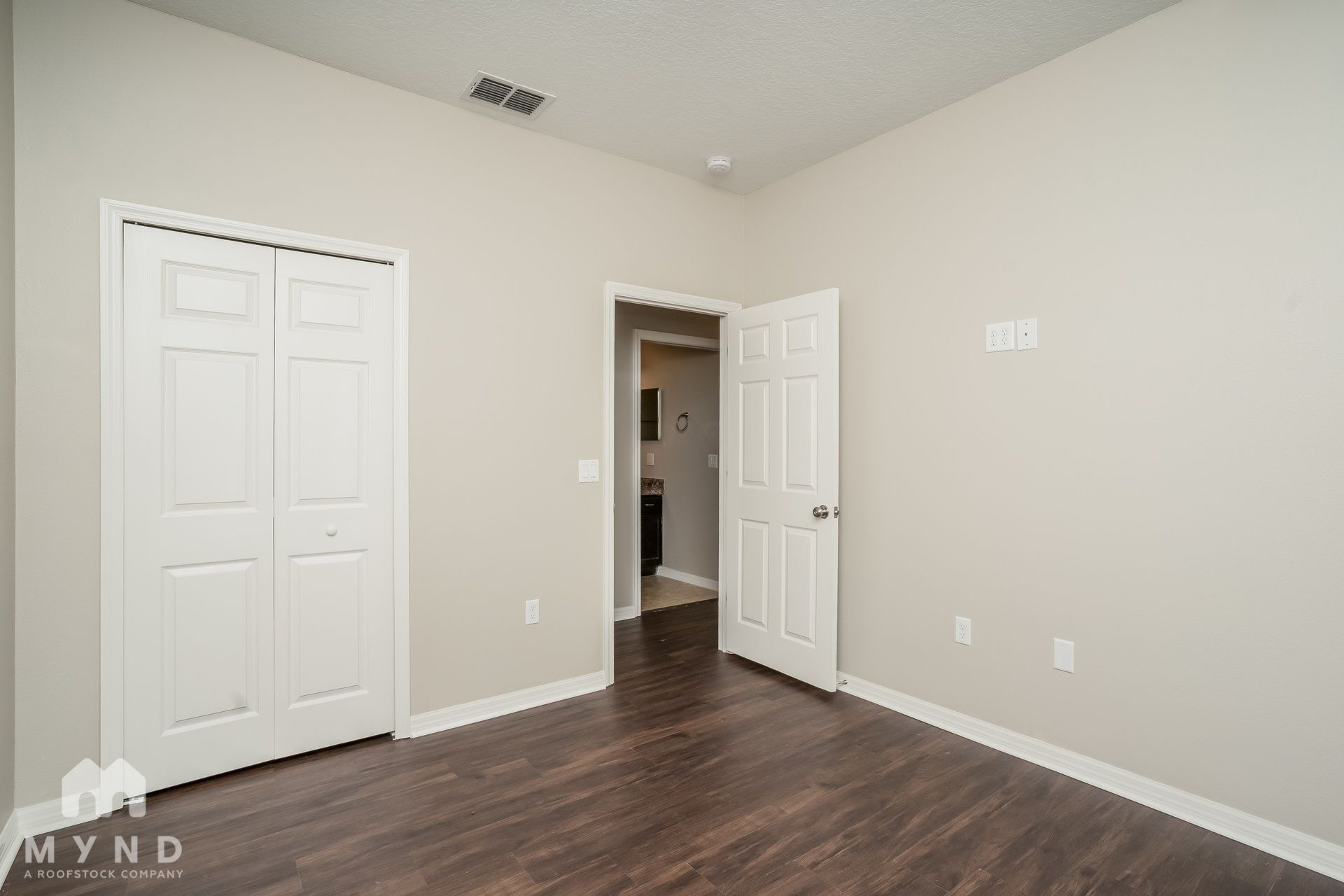 Building Photo - 7951 Harbor Bridge Blvd