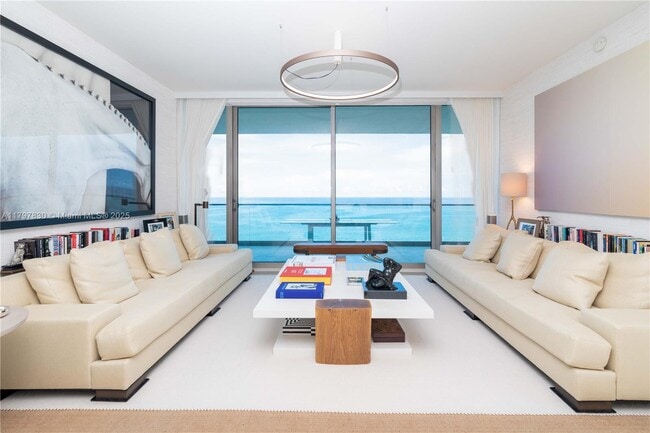 Building Photo - 10201 Collins Ave