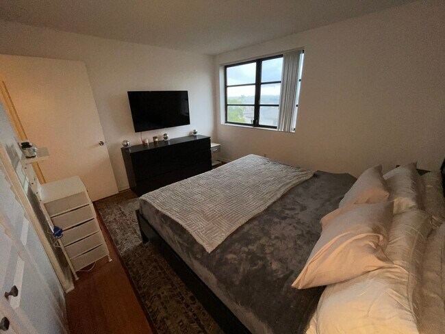 Building Photo - 20840 San Simeon Way