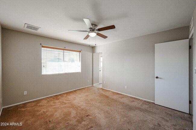 Building Photo - 3715 W Yucca St