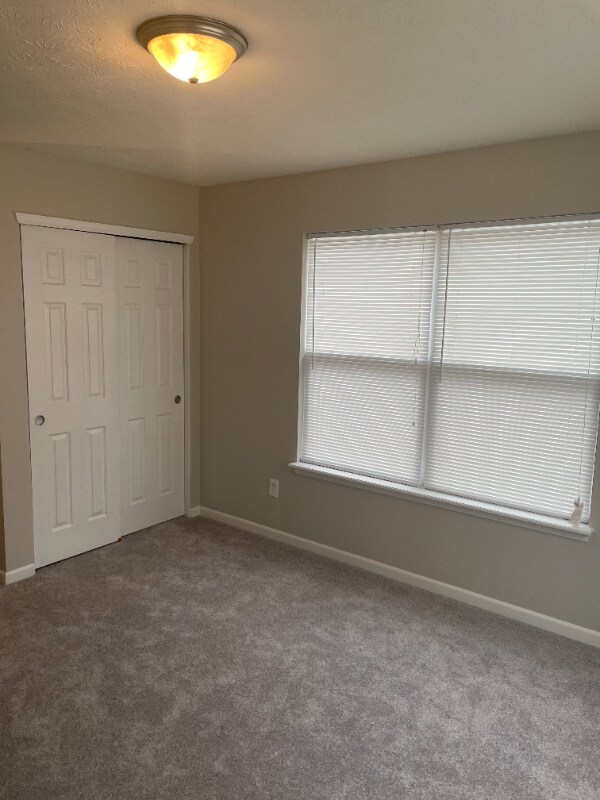 Building Photo - 10405 Ethel St