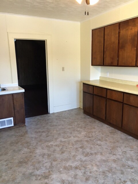 Building Photo - 1018 Lockwood St