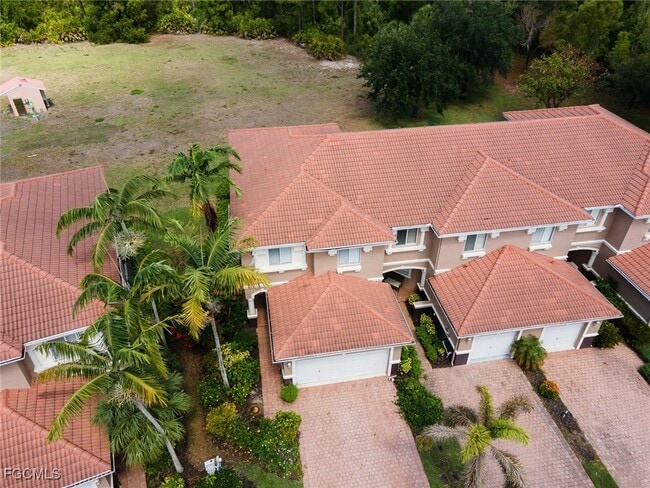 Building Photo - 9745 Roundstone Cir