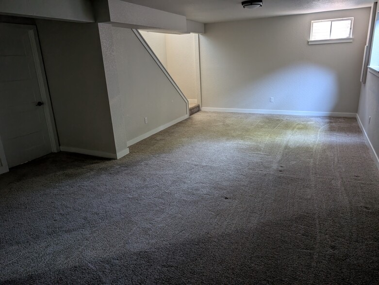 Large Full Length Basement - 3604 S Olathe St