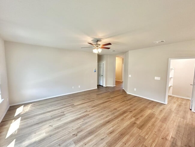 Building Photo - AVAILABLE NOW