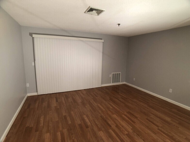 Building Photo - 108 Hunters Run Pl