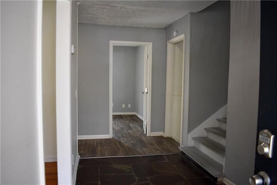 Building Photo - 2576 Peyton Woods Trail SW