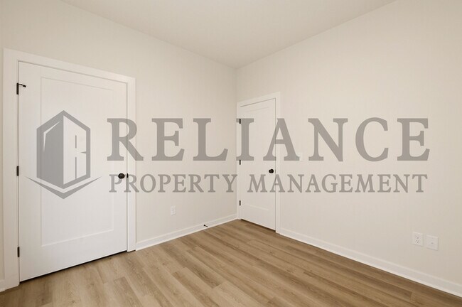 Building Photo - 157 N Gowen St