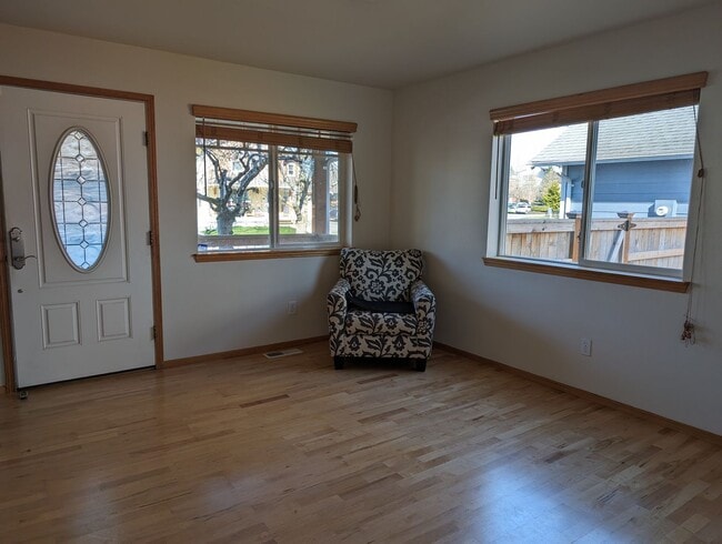 Building Photo - 1136 Homestead Dr
