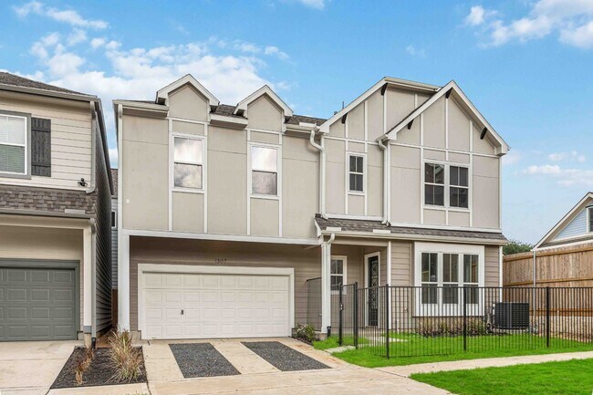 Building Photo - 1307 Beachton St