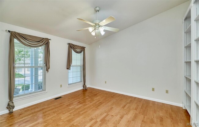 Building Photo - 215 Cordovan Commons Pkwy