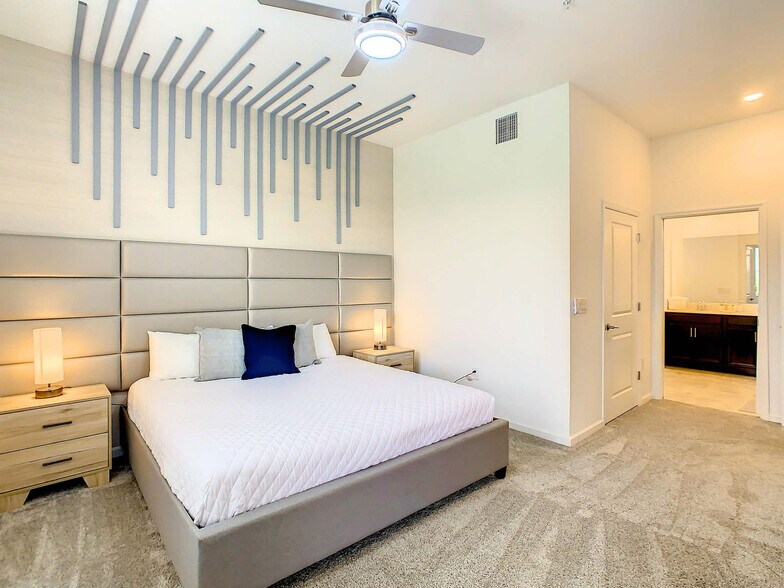 Building Photo - 9331 Sommerset Hills Dr