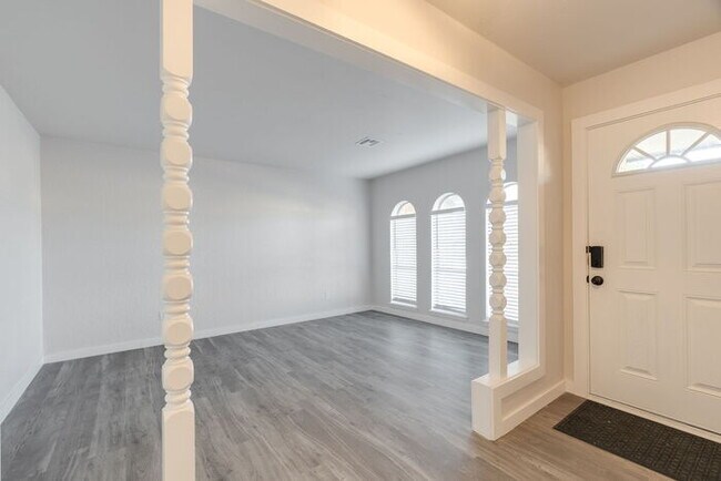 Building Photo - 2704 NW 115th St