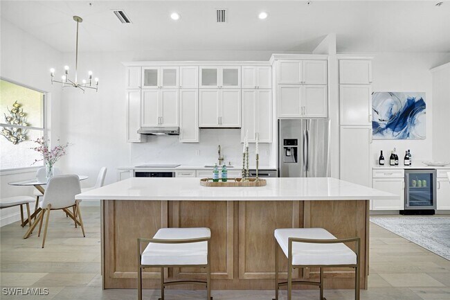 Building Photo - 630 Lalique Cir