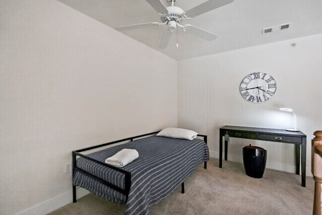 Building Photo - 2002 Eisenhower Ave