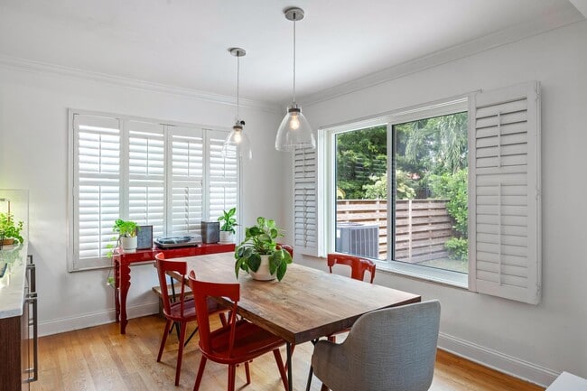 Building Photo - 9025 Dickens Ave