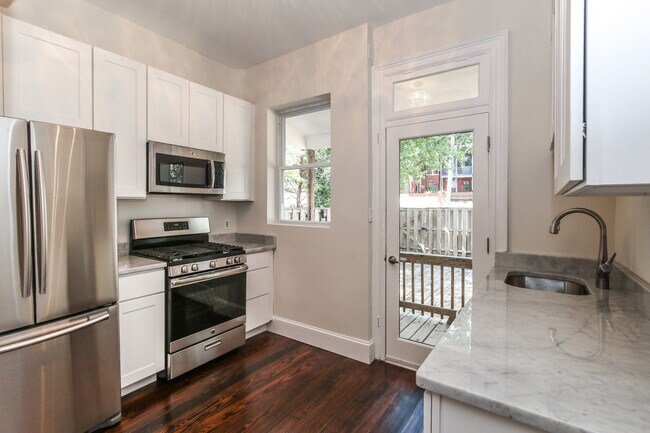 Building Photo - Renovated Columbia Heights 3BD Rowhome wit...