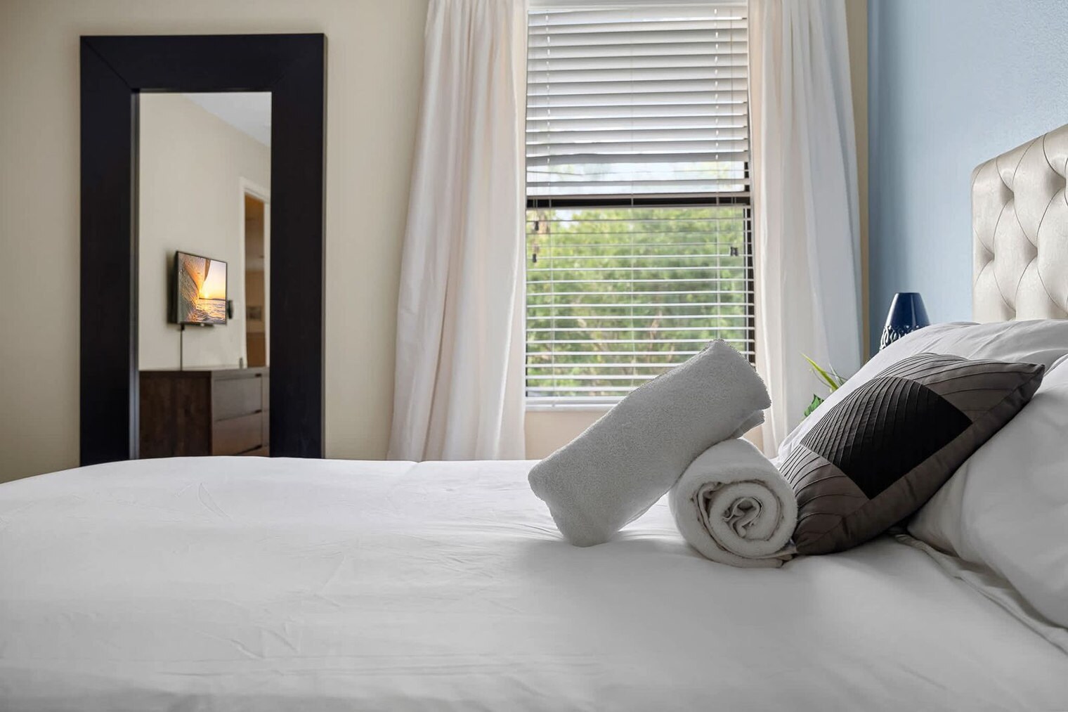 Building Photo - 1520 Moon Valley Dr