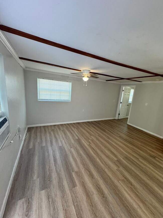 Building Photo - 420 Rock Pit Rd