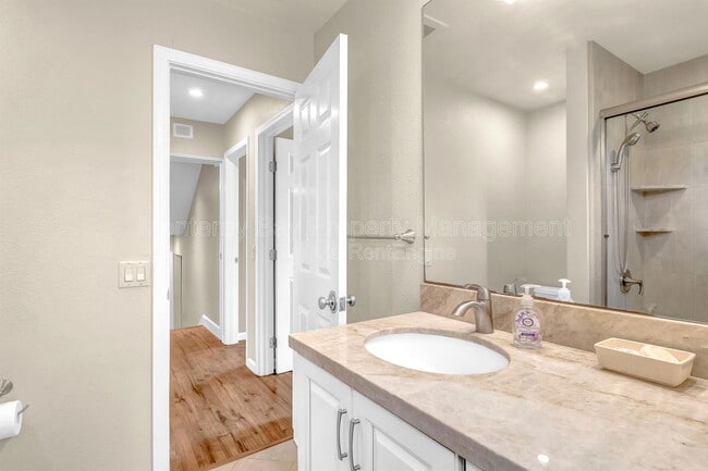 Building Photo - 1137 Mescal St