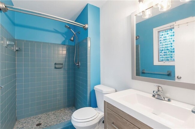 Building Photo - 264 Jones Dr