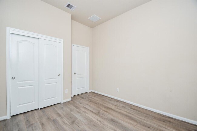 Building Photo - 20707 Waterfall Rain Ct