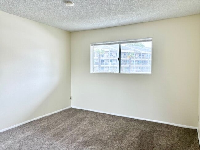 Building Photo - Port Hueneme | 2 Bed + 2 Bath | OCEAN VIEW...