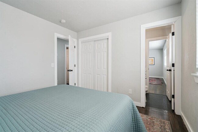 Building Photo - 4104 NW 59th St