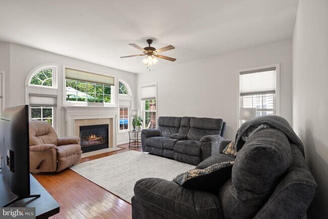 Building Photo - 6050 Smooth Stone Pl
