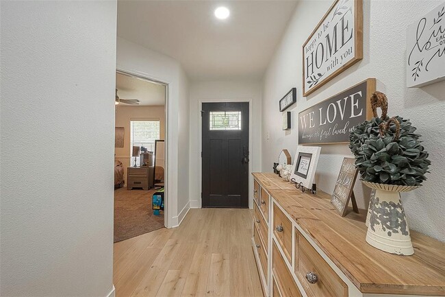Building Photo - 6818 Garnet Trail Ln