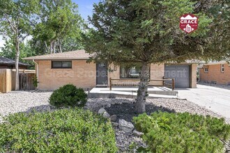 Building Photo - 270 Beryl Way