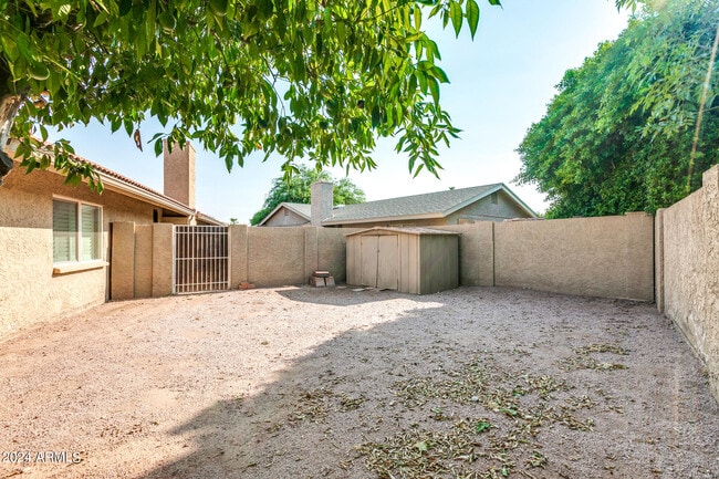 Building Photo - 8532 E San Bruno Dr