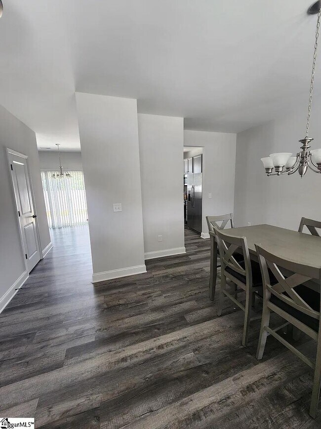 Building Photo - 29 Snowmill Rd